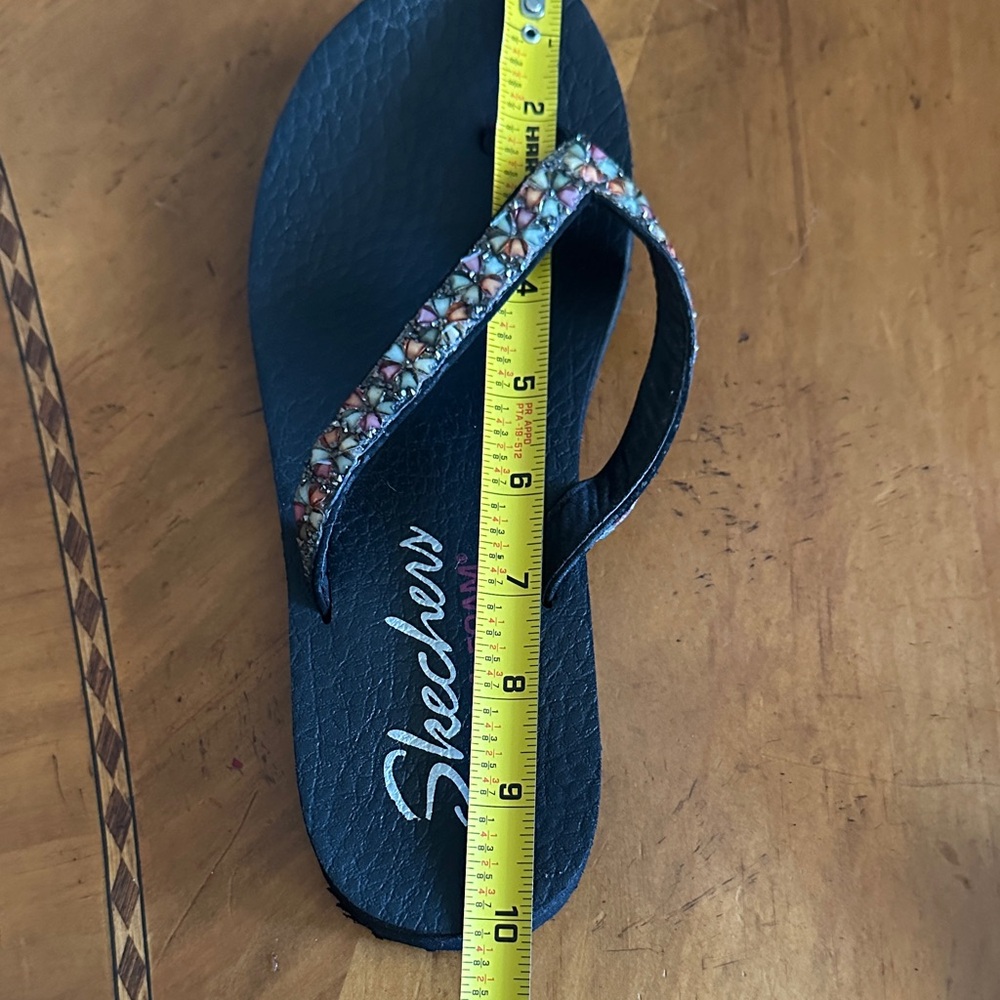 Skechers Women’s Black Flip Flop Sandals with Multicolor Beaded Straps - Picture 8 of 8